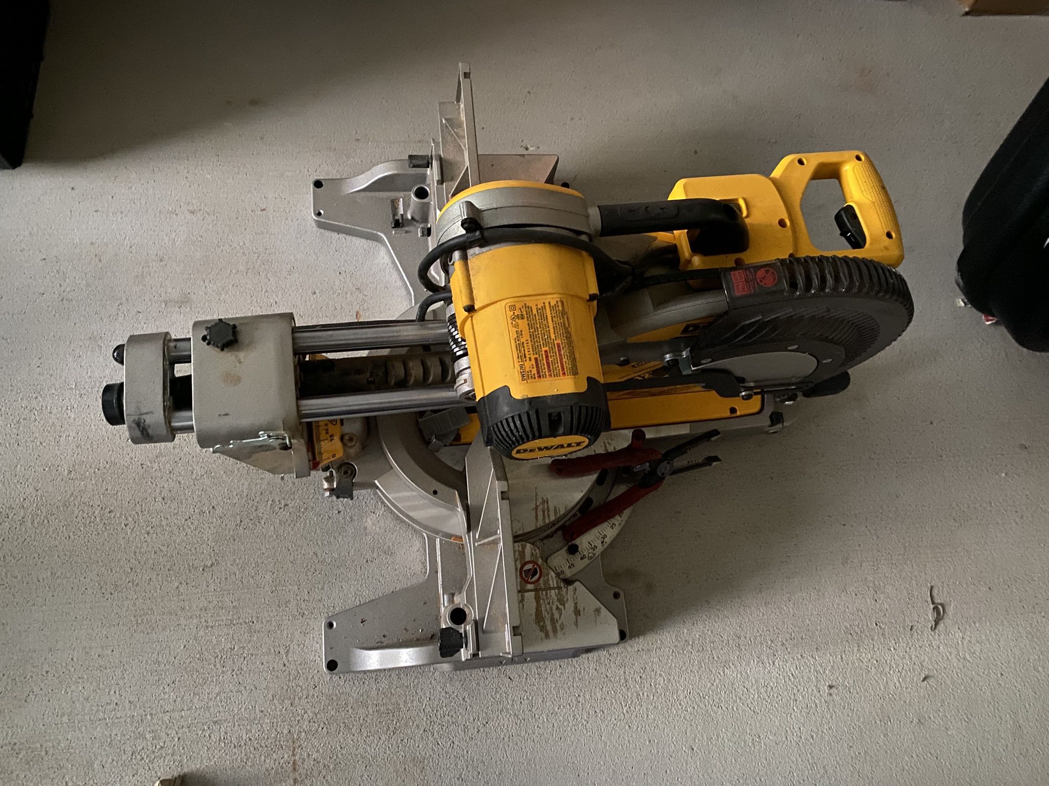 Dewalt Double Bevel Miter Saw