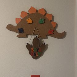 Boys Dino Decor