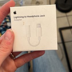 Lightning To Headphone Jack