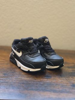 Nike Air Max Black and White
