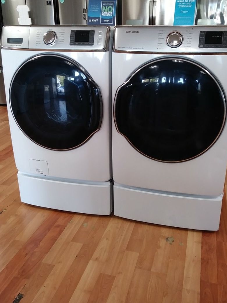 SAMSUNG FRONT LOADERS STEAM SET WITH PEDESTALS