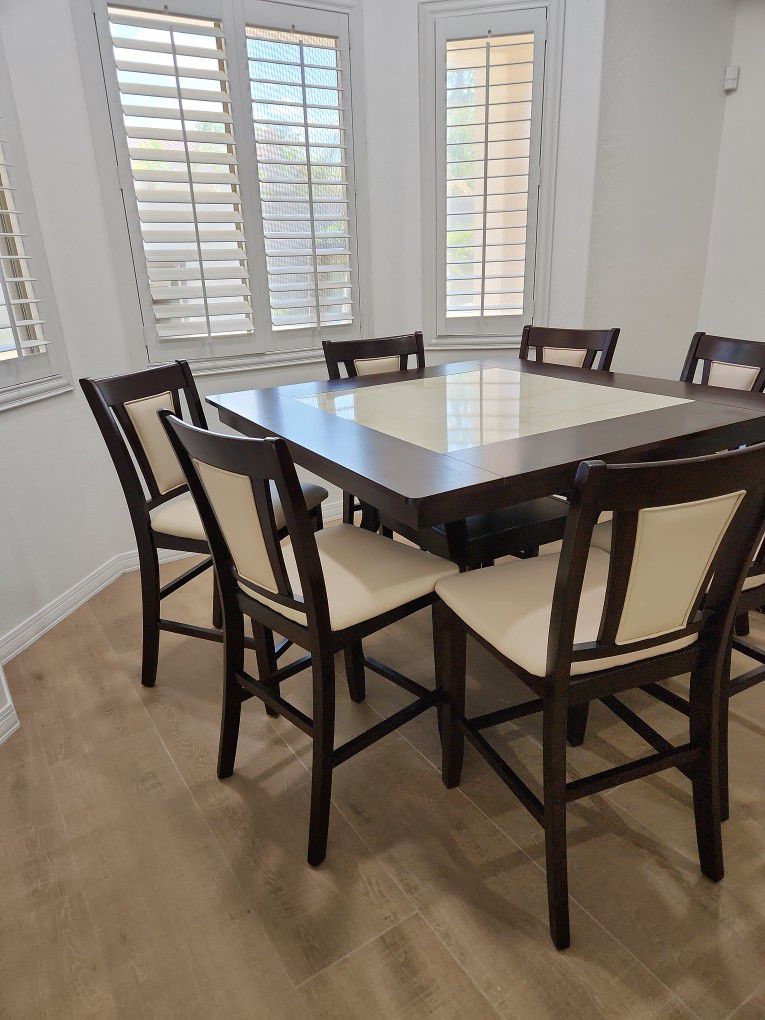 Dining Room Set With 7 Chairs