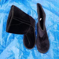 Ladies Black Faux Fur Boots Size 8