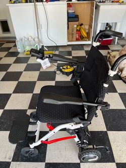 Like New Electric Chair