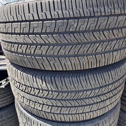 245/55/18 Vendo Un Set De Llantas Marca Goodyear Con Un 80% De Vid La  4 🚀✅