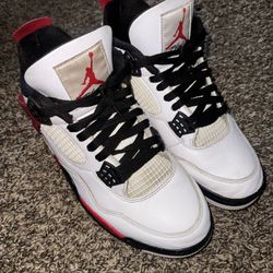 Red cements Jordan 4