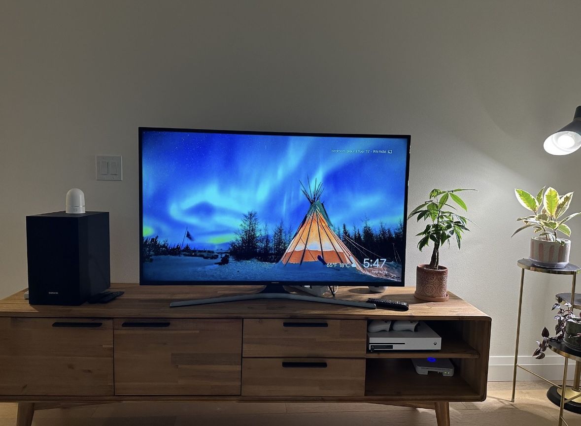 50” Smart TV - Samsung