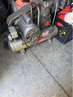 Air compressor/ DAYTON