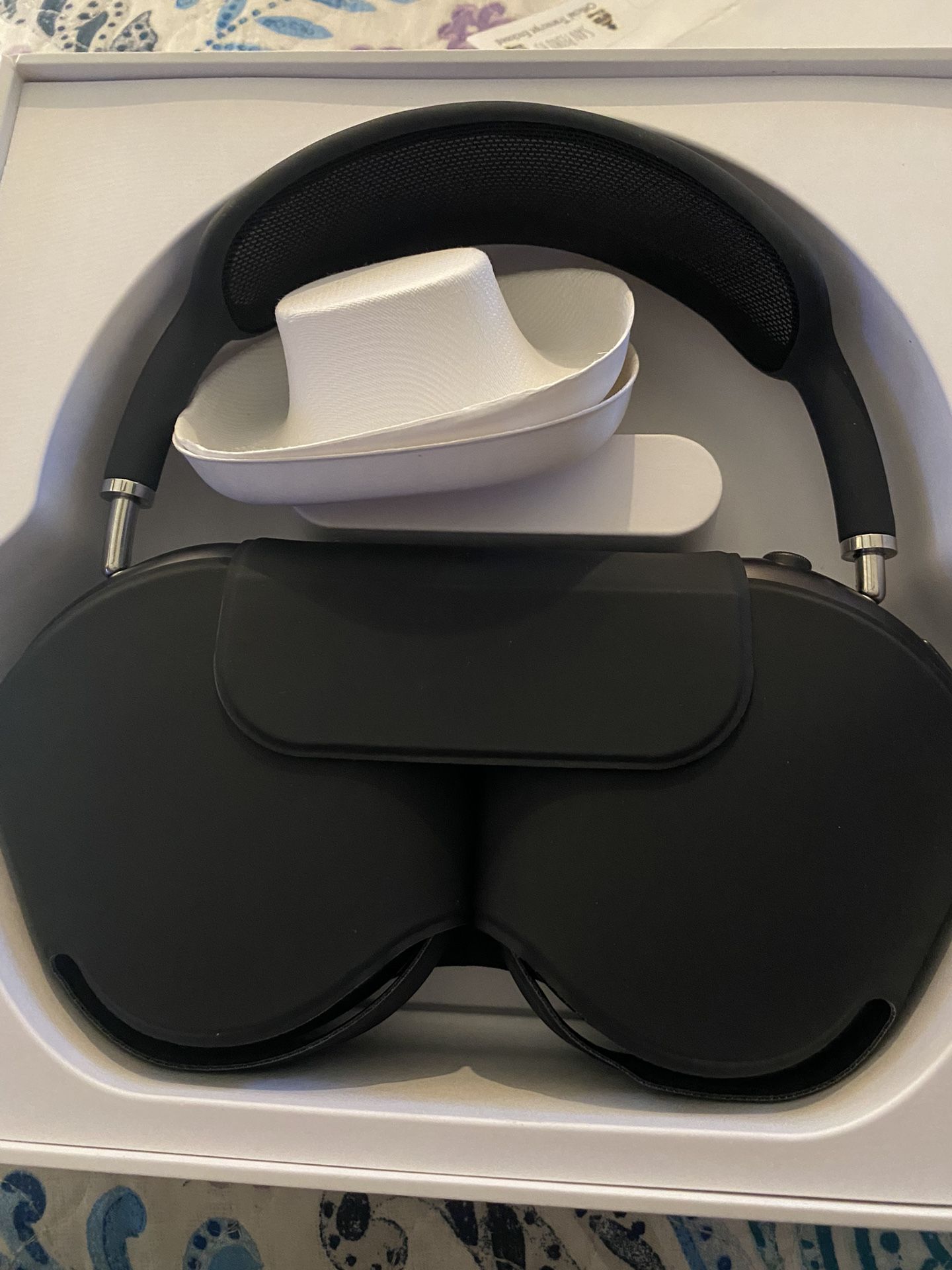 Apple Airpods Max for Sale in San Pedro, CA - OfferUp