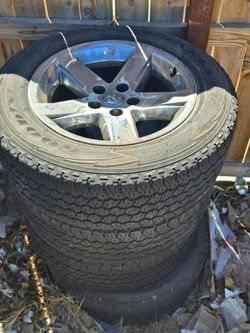 Dodge Ram 1500 rims & tires