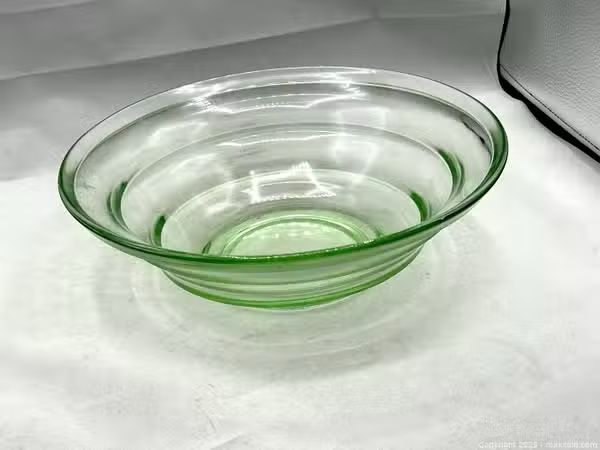 Swedish Modern Glass Bowl – William Stenberg for Gullaskruf (c. 1930s–40s)