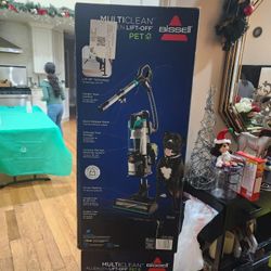 BISSELL CleanView Allergen Pet Lift-Off Upright Vacuum