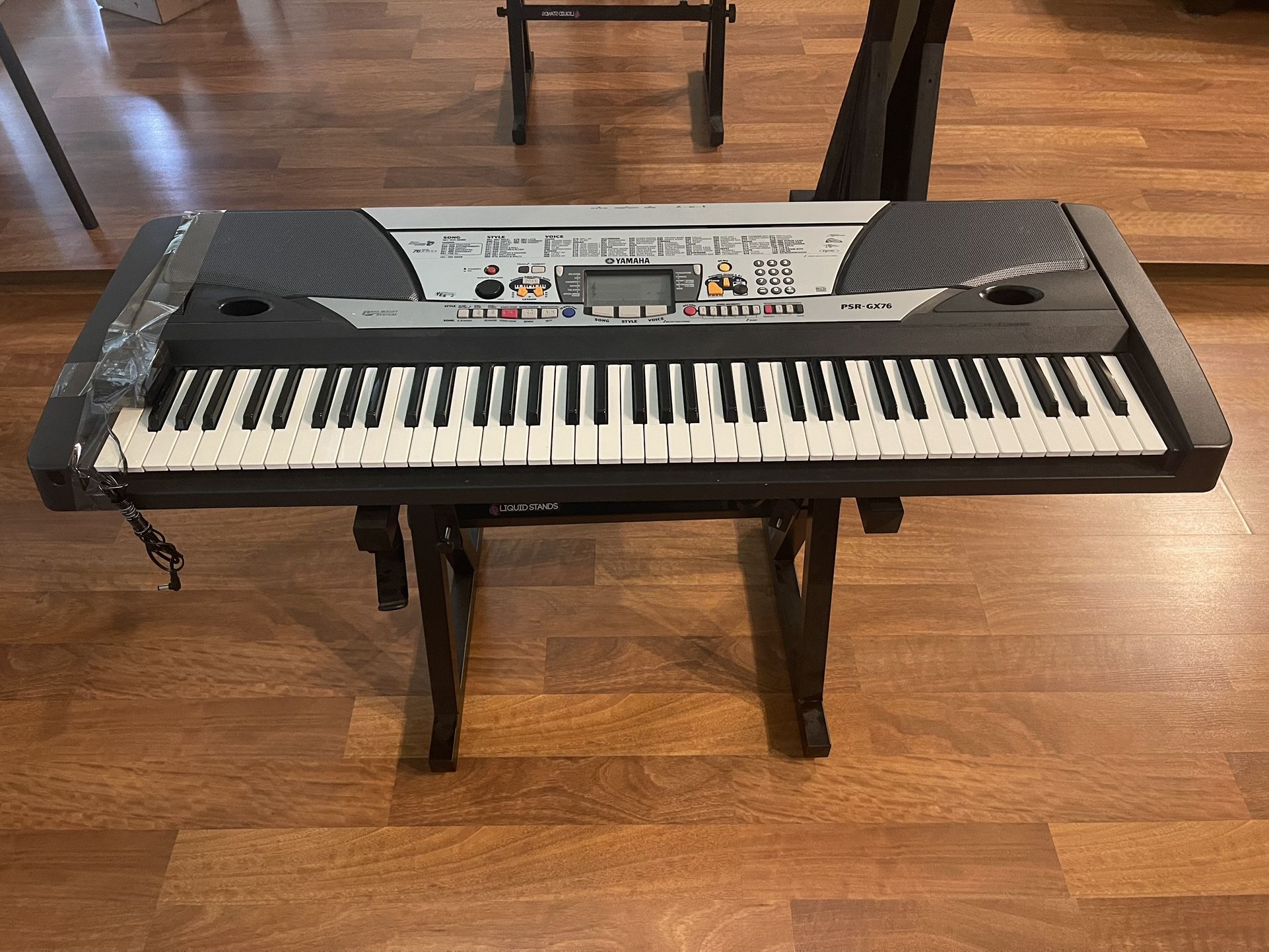 Electric Keyboard - Piano