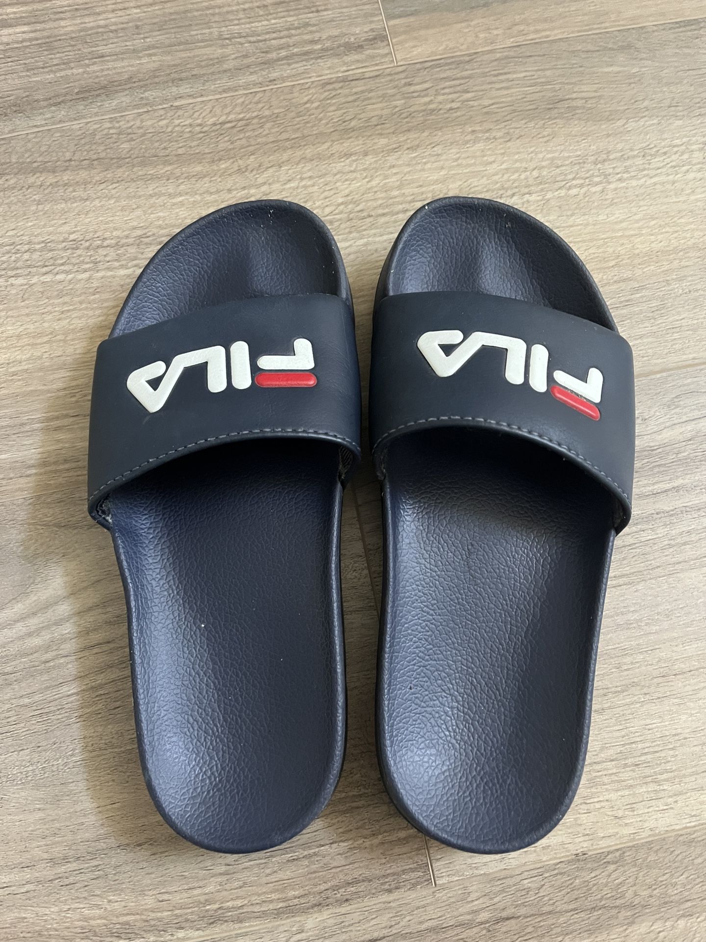 Fila Slides Size Small 6
