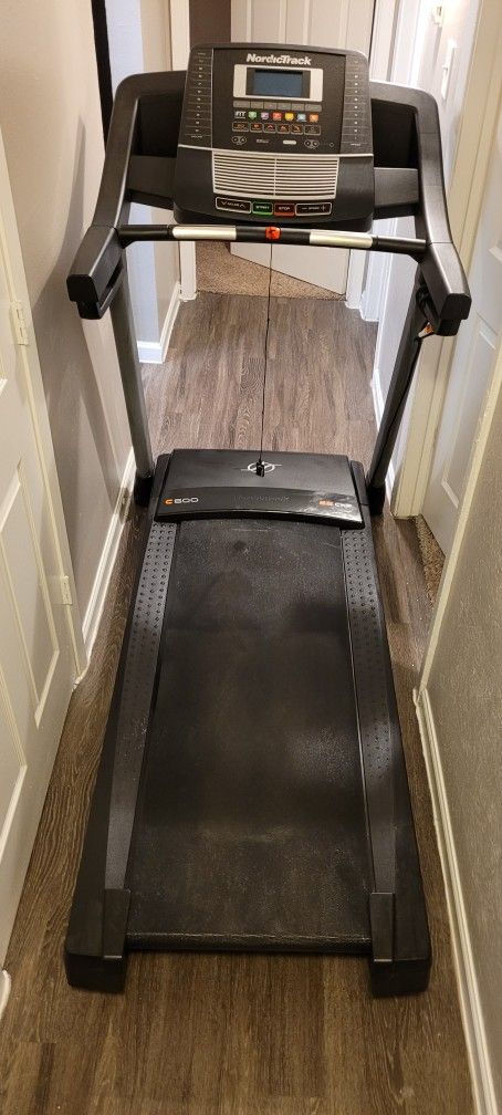 Nordictrack Treadmill-C600