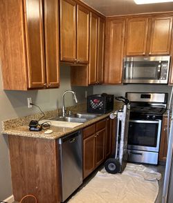 Kitchen Wall Cabinets & Base Cabinets & Granite