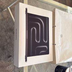 Brand New Sealed MacBook Pro 14” M5 (16GB RAM / 512GB SSD)