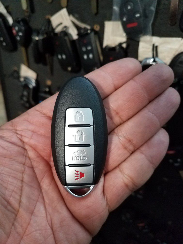 $99 | Infiniti Nissan 4-Button Push Start Key Copy (Rogue, Pathfinder, Sentra, Maxima, Altima, 370z, G35, G37, QX50, QX60 & more) 