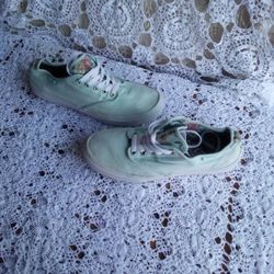 Green vans top with flowers