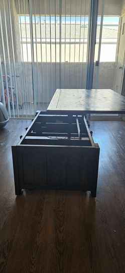 Center piece table