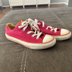 Girls converse, Size 2