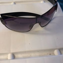 Sunglasses Guess