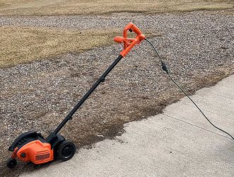 Black & Decker LE750 2-in-1 Landscape Edger and Trencher