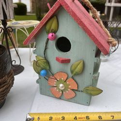 🌿 Handmade Wooden Birdhouse – Garden Décor – $8 OBO