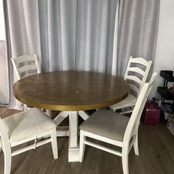 4 Chair Dining table