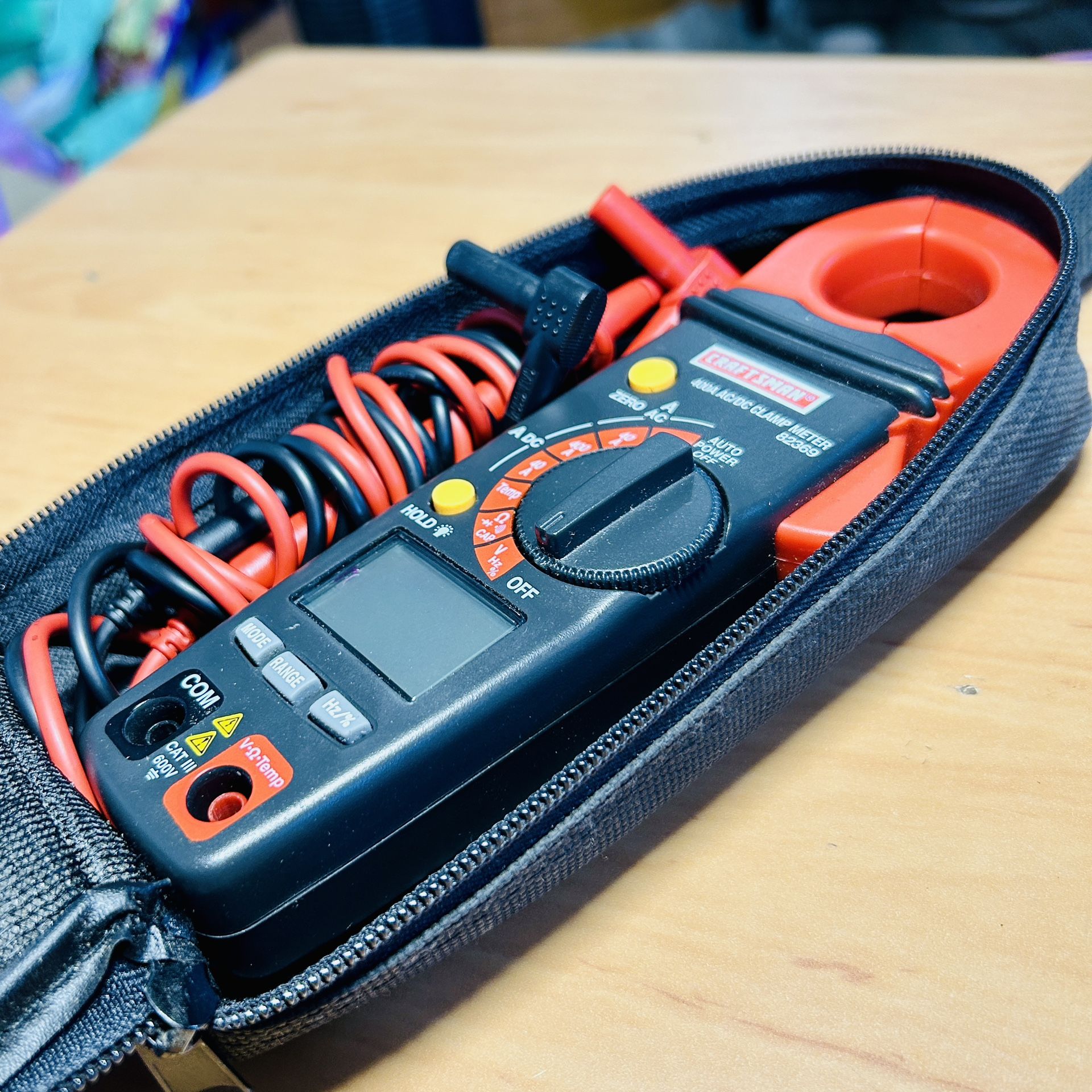 y-*♡ CRAFTSMAN 400A AC/DC CLAMP METER 82369 Includes Case, Probes