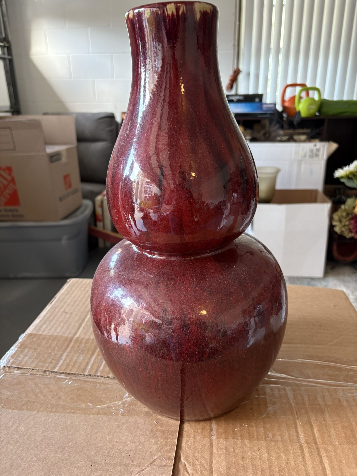 CERAMIC VASE
