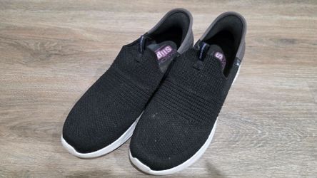 Black sketchers slip-ins