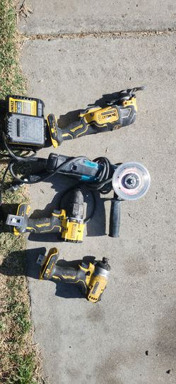 De Walt set with battery and charger and marital grinder