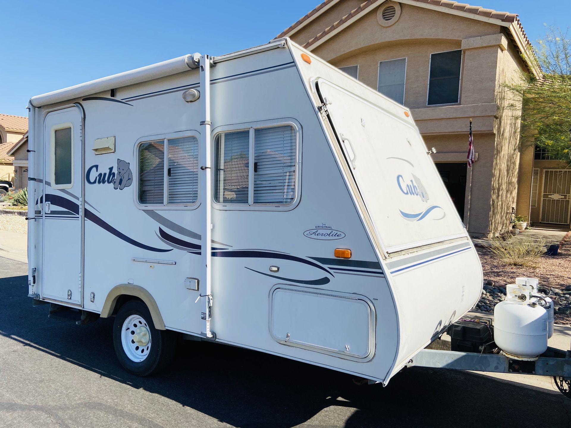 Thor Cub aerolite Travel Trailer Hybrid C150