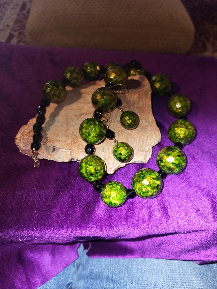 Beaded Green/Black Strand