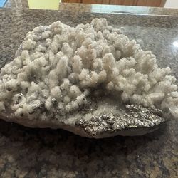 Quartz with Calcite and pyrite