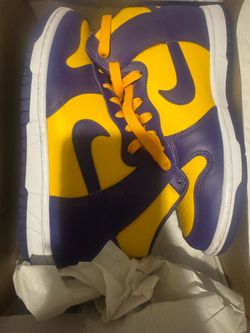 7.5M Nike Dunk