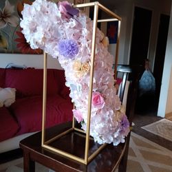 Floral Arrangement Centerpiece