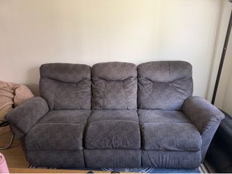 La-Z-Boy Gray Reclining Sofa – Comfy & Great Condition