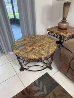 Coffee table & 2 end table set