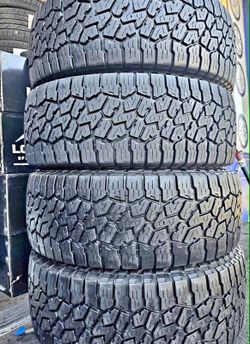 275/65/18 falken vendo un set de llantas usadas excelente condiciones de vida las 4 ✅🤩I am selling a set of used tires, all 4 in excellent living con