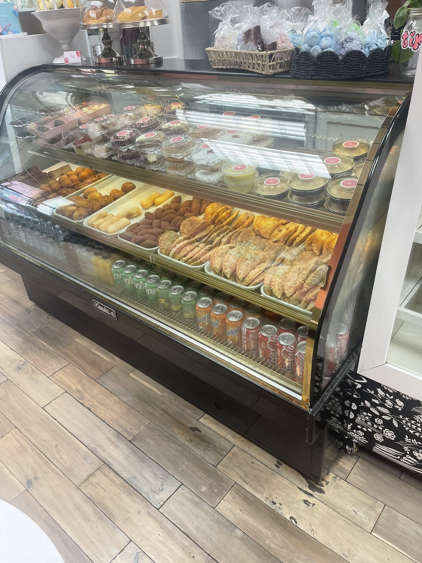 Commercial Refrigerated Display Case – Recently Serviced