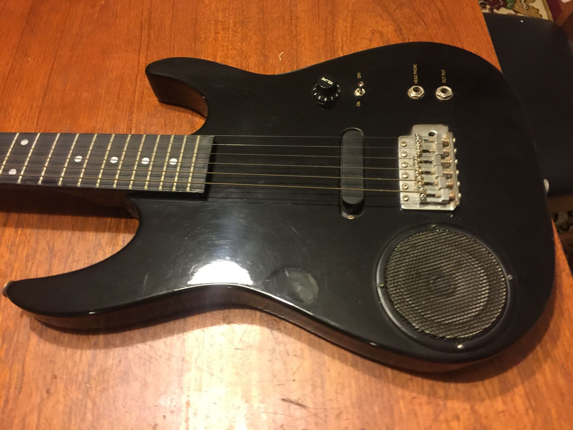 Synsonics electric guitar with built in amp and speaker for Sale in