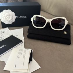 Brandnew 💯 Authentic Chanel Sunglasses Retail Value $1129 + Tax 