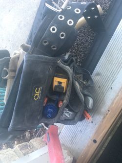 Drywall Pouch With Tools