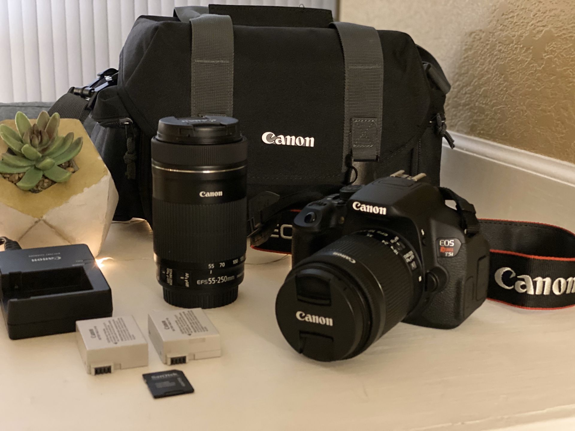 Canon Rebel T5i | DSLR Camera Kit