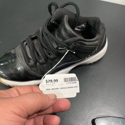 Jordan retro 11 low (GS) black 5y