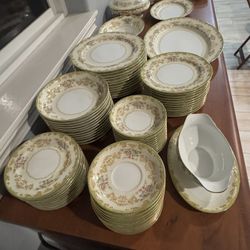 Beautiful Noritake Japan Vintage Dinner Set For 10