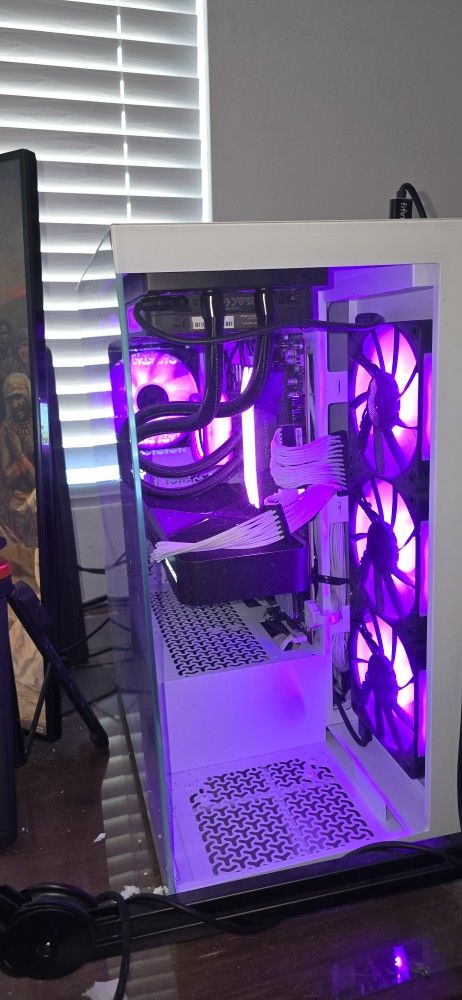 5090 / 9800x3d PC