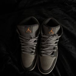 Jordan 1 Retro High OG 85 trainers